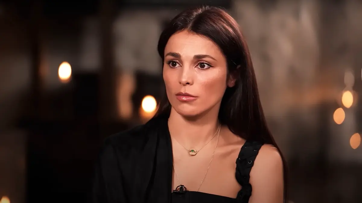 Сати Казанова получила монашеский статус