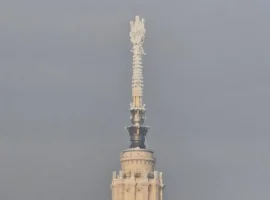 Шпиль МГУ покрылся льдом в морозы. Мнение Екатерины Стенякиной shpil mgu pokrylsya ldom v morozy mnenie ekateriny stenyakinoj-tstpp-ru-0