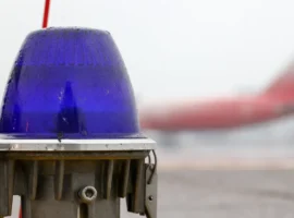 Герои «Уральских авиалиний» Семенов и Белов после решения Росавиации geroi uralskih avialinij semenov i belov posle resheniya rosaviaczii-tstpp-ru-0