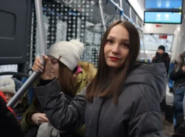 Мосгортранс надежен зимой – Сабина Цветкова и Елена Рыбакова mosgortrans nadezhen zimoj sabina czvetkova i elena rybakova-tstpp-ru-0