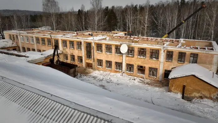 Школу в Лёвихе обновляют по программе «Единой России»-0