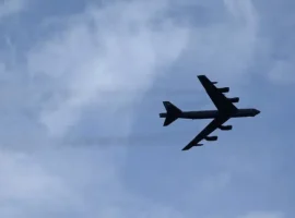 Франция открывает воздушный коридор Boeing B-52H для США francziya otkryvaet vozdushnyj koridor 52 dlya ssha-tstpp-ru-0