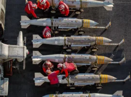 Новые вызовы для MAGA в США: Трамп, Иран и Белый дом novye vyzovy dlya v ssha tramp iran i belyj dom-tstpp-ru-0