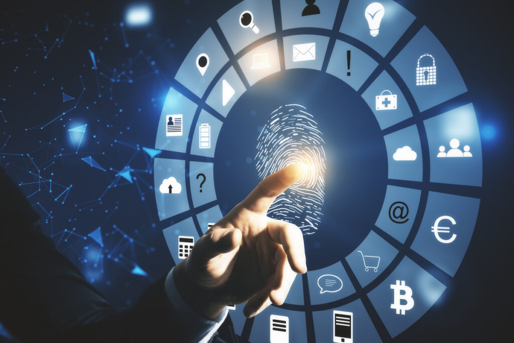 Использование отпечатков пальцев на виртуальном экране