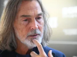 Никас Сафронов поддерживает семью и вдохновляет Татьяну Плаксину nikas safronov podderzhivaet semyu i vdohnovlyaet tatyanu plaksinu-tstpp-ru-0