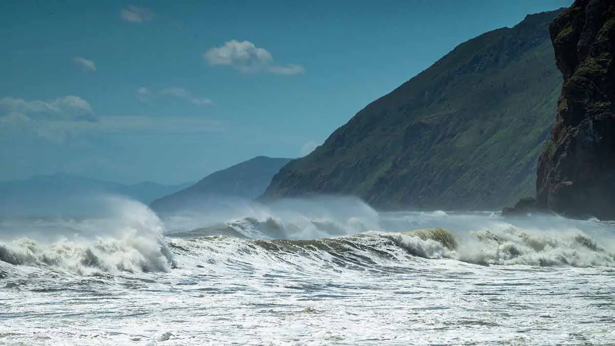 Путин: Мост на Сахалин нужно построить, несмотря на его высокую стоимость