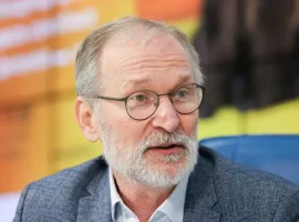 Добронравов любит Сватов и Шесть кадров, но ищет новые роли dobronravov lyubit svatov i shest kadrov no ishhet novye roli-tstpp-ru-0