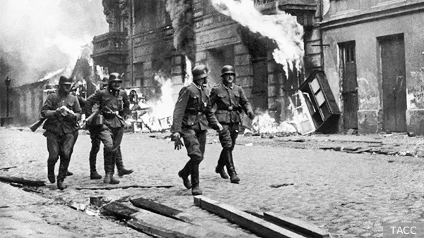 Немецкий политик по-русски попросил прощения за фашизм и войну