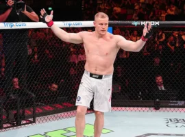 sergej pavlovich yarko pobezhdaet v makao i brosaet vyzov dane uajtu-tstpp-ru-0