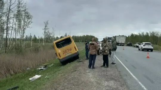 «112»: Погибшего в аварии под Омском мальчика не должно было быть в автобусе