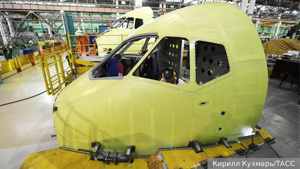 ОАК заявила об окончании сборки первых серийных SJ-100 и МС-21