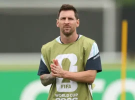 skaloni o podderzhke messi argentina ryadom v trudnyj moment-tstpp-ru-0
