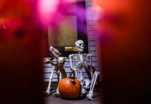 Американцы готовятся к празднованию Хэллоуина: ожидаются яркие костюмы и щедрые угощения 226f5f57-29eb-4fa9-8dc9-c13dca9958a8-674e0936