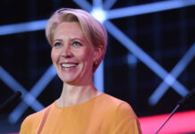 Развод известных телеведущих: откровенный рассказ о непростых отношениях Первая российская премия в области веб-индустрии