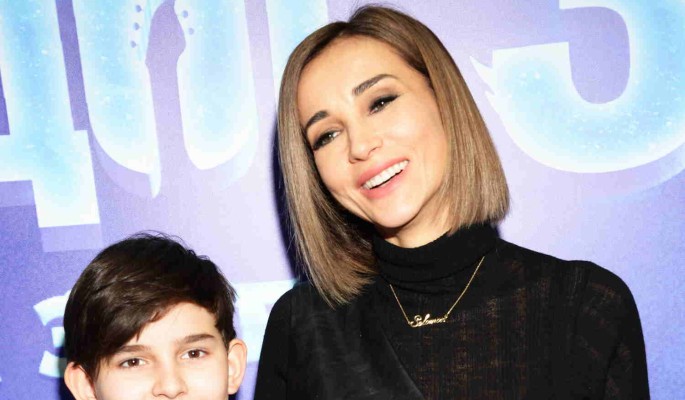 "Ничего не вижу плохого": Чехова рассказала о поцелуях с 11-летним сыном