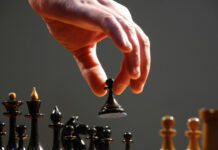 Блестящий старт российского шахматиста Мурзина на чемпионате мира по рапиду в Нью-Йорке 125d2960-71c6-4e97-bdff-f51f3a4d9416-67c19b25