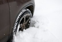 Китайские автопроизводители создали внушительные запасы автомобилей в России 172bfead-4875-4ba6-988c-28d53c8874de-67c0248d