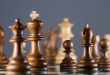 Мурзин мечтает о победе над легендарным Карлсеном 88bd3213-b21b-4e98-907a-3851088d260a-67c44083