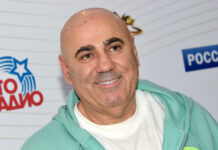 Необычные взгляды звезд: духовные практики и вера в космические цивилизации 9259b925-1e10-4d80-a641-80921a65cced-67bdf1f8