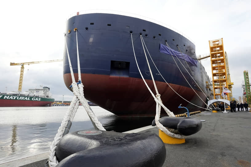 Арктический танкер-газовоз «Алексей Косыгин» перед церемонией имянаречения