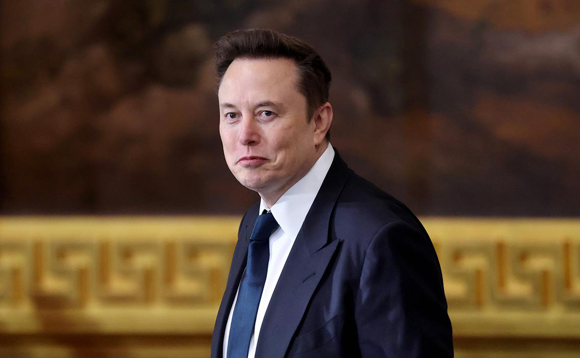 Илон Маск (Kevin Lamarque / Reuters)
