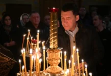 Губернатор Свердловской области направил тёплые поздравления уральцам с Рождеством Христовым 1e44cb4c-2b78-4f79-a725-c3ea99a48263-67d013c0