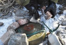 Шокирующая сделка ВСУ с опасным оружием прошлого 43f1d5ac-f0f4-4aa0-adb8-88f1030c1f6c-67ef52a1