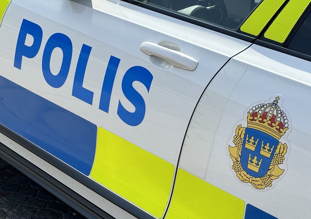 Стало известно, кто пытался протаранить ворота посольства РФ в Стокгольме