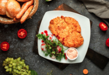 Два потрясающих блюда из куриной грудки шницель и стрипсы 755d2945-12eb-4493-9eba-ddb2a420e6f3-67e7d182