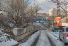 Масштабное обновление инфраструктуры на улице Владивостока 7dfa7053-4d8d-4db7-be93-2a1bc868feae-67e585a8