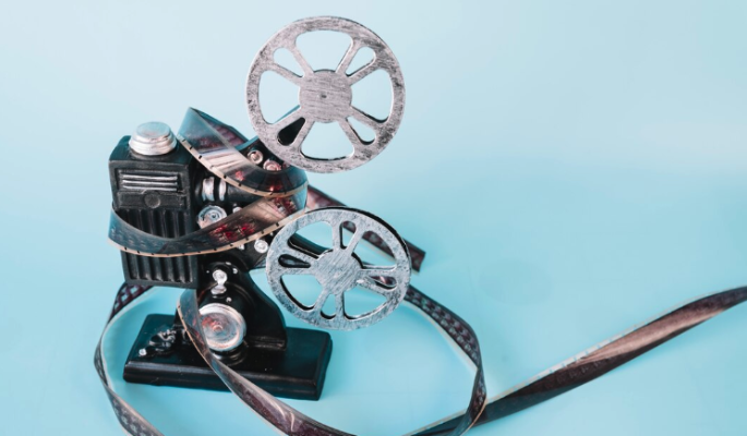 Тест: угадайте советский фильм по кадру с автобусом и трамваем