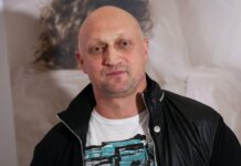 Известный актер Гоша Куценко отреагировал на трагический инцидент со своим автомобилем b6b2072b-985c-40e6-b3f7-5d23c9c027f3-67e17dc9