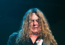 Легендарный рок музыкант Джон Сайкс оставил яркий след в истории музыки b7ab1e49-9c09-4928-87a9-0bf8705ec5a9-67e2dd5d