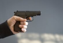 Героический поступок учительницы спас школьников от вооруженного нападения c0fa6291-531b-44f7-9a59-8fe90c0f4d89-67e210bb