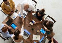 Развитие самооценки открывает путь к успешному карьерному росту cd629196-b389-45f6-8d38-855395ffac49-67ed81b6