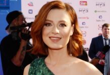 Юлия Савичева находит баланс между семьей и творчеством ef383356-0268-4407-a984-a446c6c171ab-67db20eb