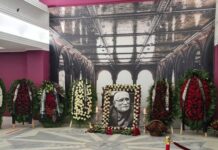 Могила Армена Джигарханяна расцвела любовью поклонников 1b58d171-0fa6-4a55-87a3-141a17efa5ac-680c2d3a