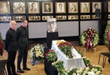 Трогательное признание Гоши Куценко на прощании с Эмилем Верником 653f7a28-1ea0-4687-8ba9-a2105e34fccd-6801a023