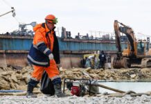 Путин обозначил важность оперативного подъема затонувших танкеров в Черном море 92425d55-0198-4ad9-b55b-016ec25a1849-6807fe49