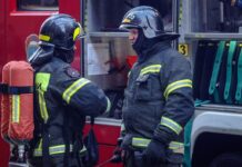 Оперативные службы успешно борются с возгоранием в музее на ВДНХ a1e3d7d6-c314-4d5d-b241-aced0bdff3a6-67f3d442