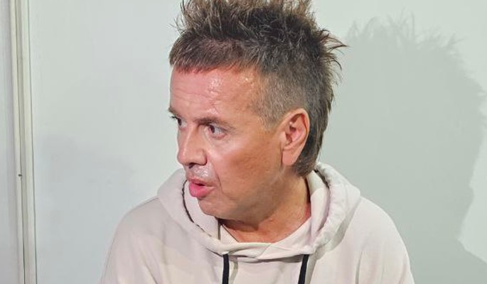 "Мотор не тянет": появившийся на публике Губин едва ходит – свежее фото певца