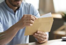 Мужчина обнаружил неожиданный сюрприз в письме от «соседа» b9308db8-a6f2-4a6c-aaf9-c5ff61ebfaa9-680b15d7