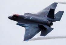 Истребители ВВС США успешно совершили посадку в Японии ba93809a-f371-4161-a375-faf19d99ab41-67f64e7f