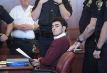 Американцы собрали многомиллионную сумму для защиты подозреваемого dd378d98-59f1-4207-bfde-3451764d0ffc-67ffc04d