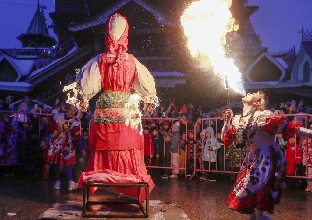 Празднование Масленицы в Москве