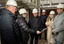 Ирбит преображается — замгубернатора Павел Креков проверил ход ремонта социальных и культурных объектов города ea133900-b157-443e-b419-e2489e7ed1e3-68012c9b