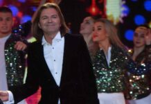 С Новым Годом Маликов окружил себя множеством прекрасных дам s novym godom malikov okruzhil sebya mnozhestvom prekrasnyh dam-ekbonline-ru-174070293500-0