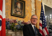 Трамп и Стармер готовы к решительным шагам на Украине tramp i starmer gotovy k reshitelnym shagam na ukraine-ekbonline-ru-174071306400-0