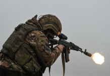 Дэниел Дэвис обвиняет Киев в срыве мира и нарушении Минских соглашений по Украине deniel devis obvinyaet kiev v sryve mira i narushenii minskih soglashenij po ukraine-ekbonline-ru-174211038300-0