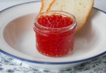 Герман Зверев и ВАРПЭ прогнозируют снижение цен на красную икру к 2025 году german zverev i varpe prognoziruyut snizhenie czen na krasnuyu ikru k 2025 godu-ekbonline-ru-174325534900-0